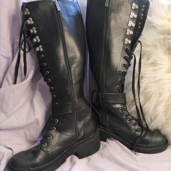 SOLD ON FACEBOOK MARKETPLACE - Picture 2 of 9